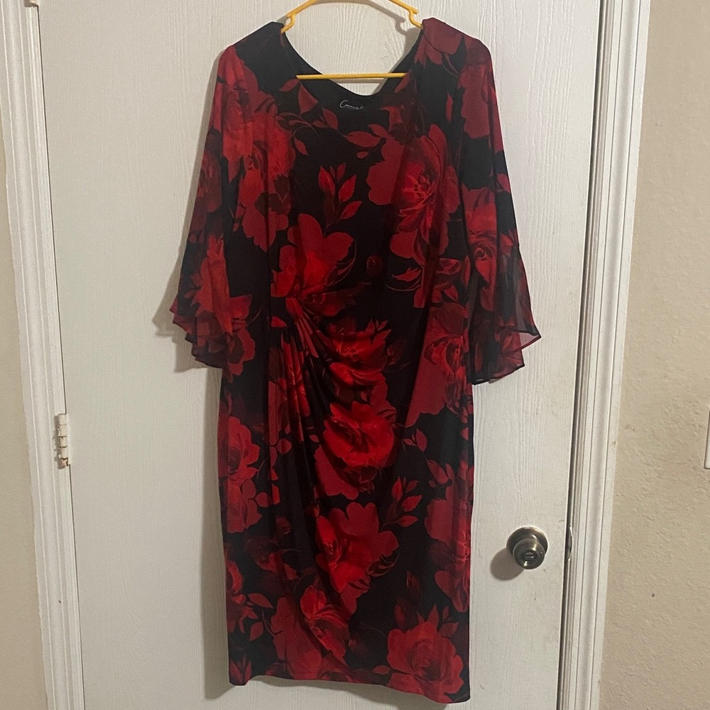 Connected Apparel Black and Red Floral Long Sleeve Dress